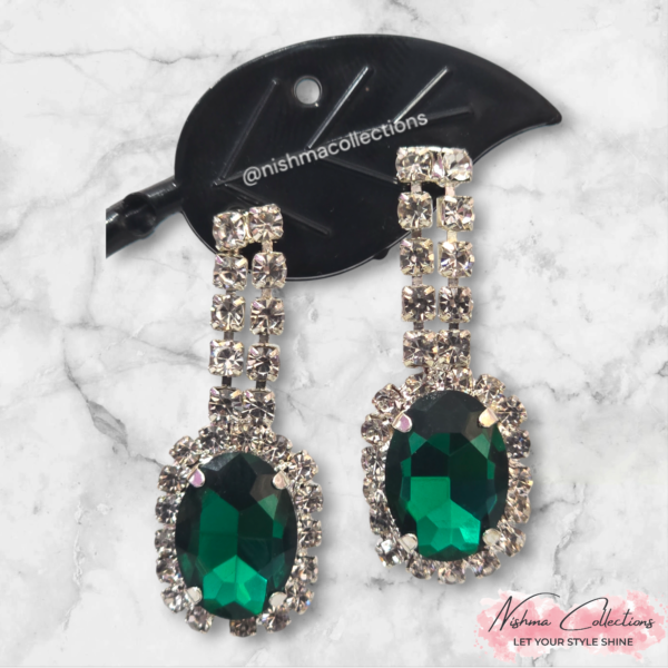 Elegant Emerald Green Necklace Set - Image 3