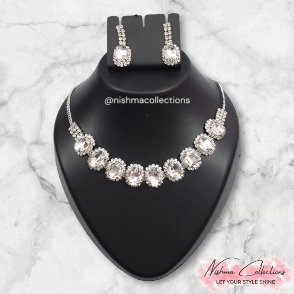 Sparkling Mirror Necklace Set - Image 4