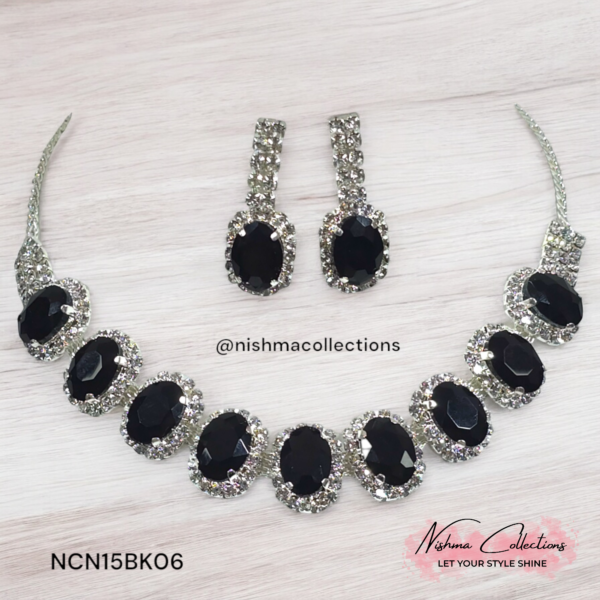 Elegant Black Necklace Set