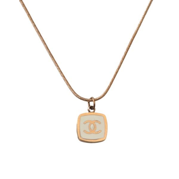 2-in-1 Reversible Pendant Necklace – Black & White Dual-Sided - Image 5